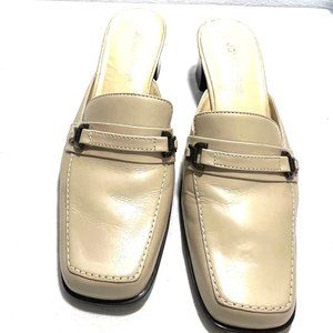 Leather Ivory Slip-Ons by Jones Wear - 6M